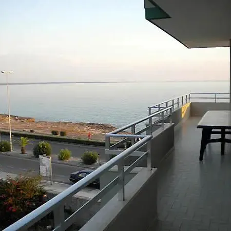 Lungomare Marti Apartment *